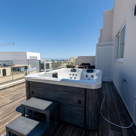 Swieqi 3bdr New Luxury Penthouse With Jacuzzi Apartment
